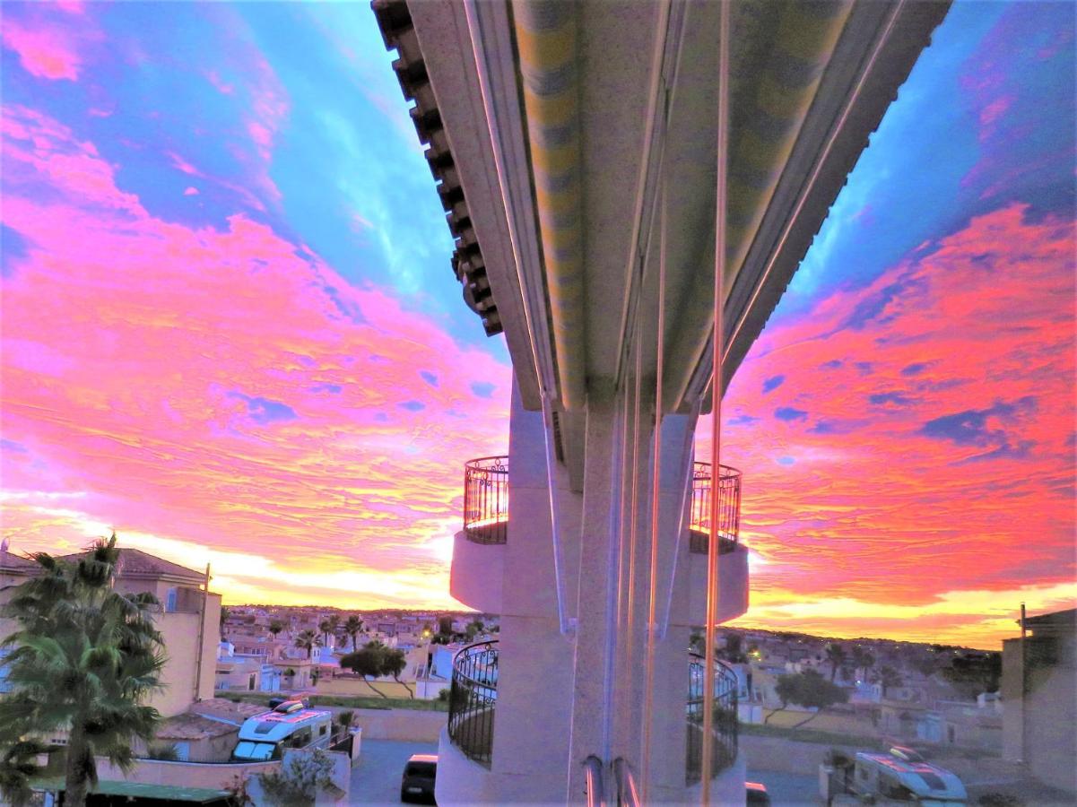 Penthouse Bellavista With Sea Views Leilighet Torrevieja Eksteriør bilde