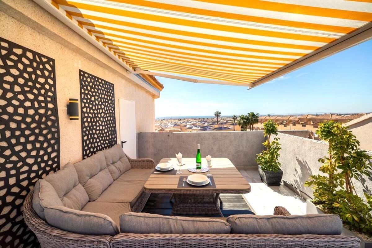 Penthouse Bellavista With Sea Views Leilighet Torrevieja Eksteriør bilde